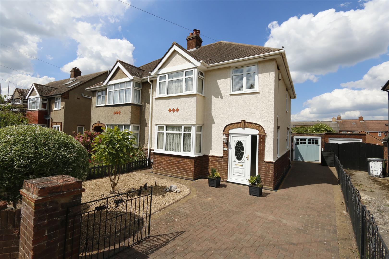 Shefford Road Clifton
